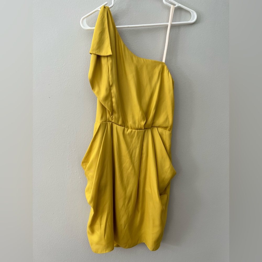 BCBGeneration women’s one shoulder dress. New with tags.